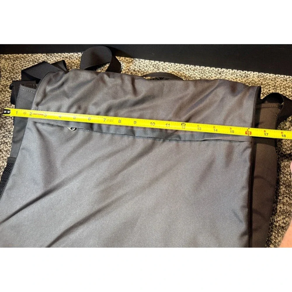 Columbia Messenger Bag Adjustable Strap Nylon Lightweight Laptop Fit